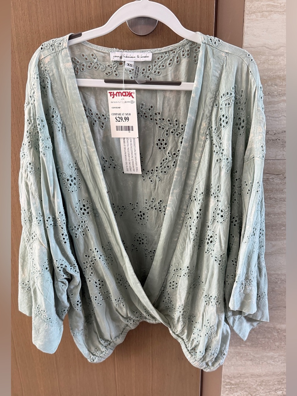 Young, Fabulous & Broke Light Green (washed out look) Eyelet Kimono Top, NWT, XS